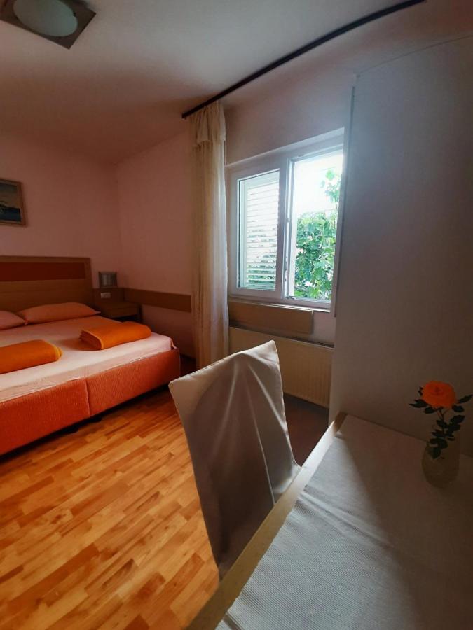 Apartment Spanjol Anka Rab Town Exterior photo