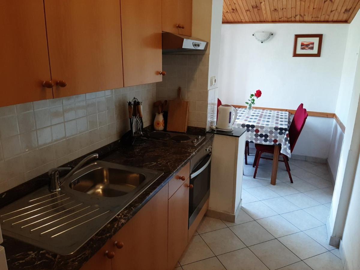 Apartment Spanjol Anka Rab Town Exterior photo